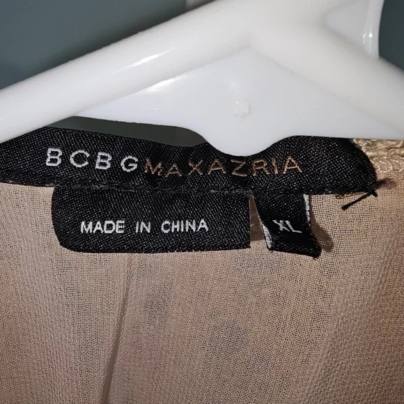 BCBGMAXAZRIA Knit crochet Cover. topper XL - Picture 5 of 7